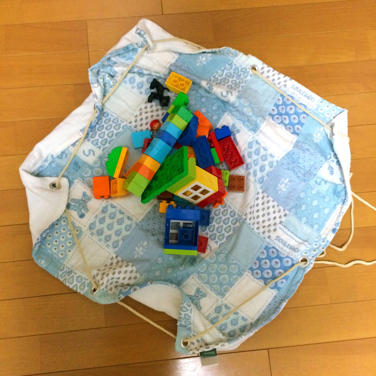 レゴマット バッグを簡単に手作りした １００均利用 ミシン不要